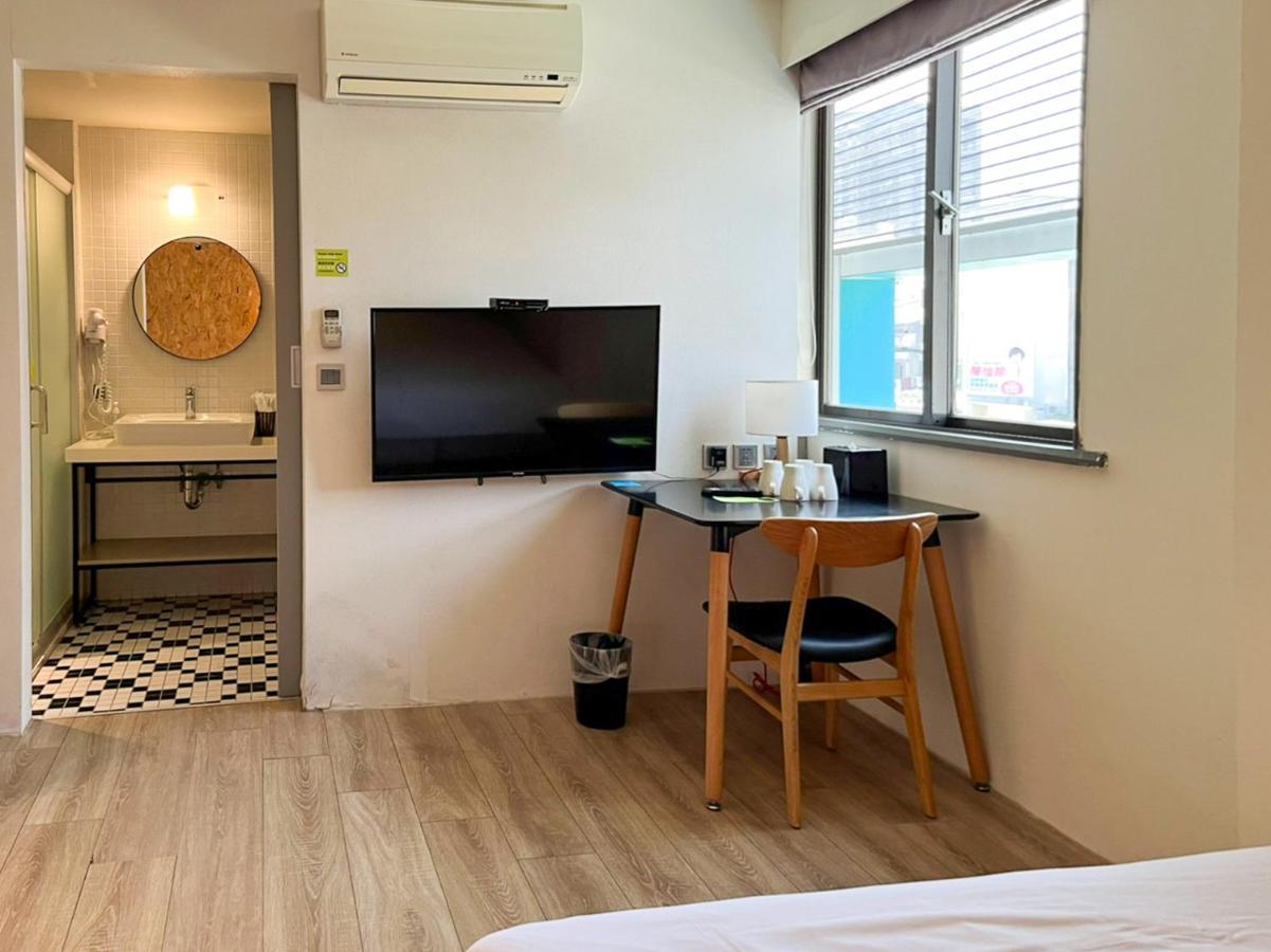 Light Hostel - Đài Nam Ngoại thất bức ảnh
