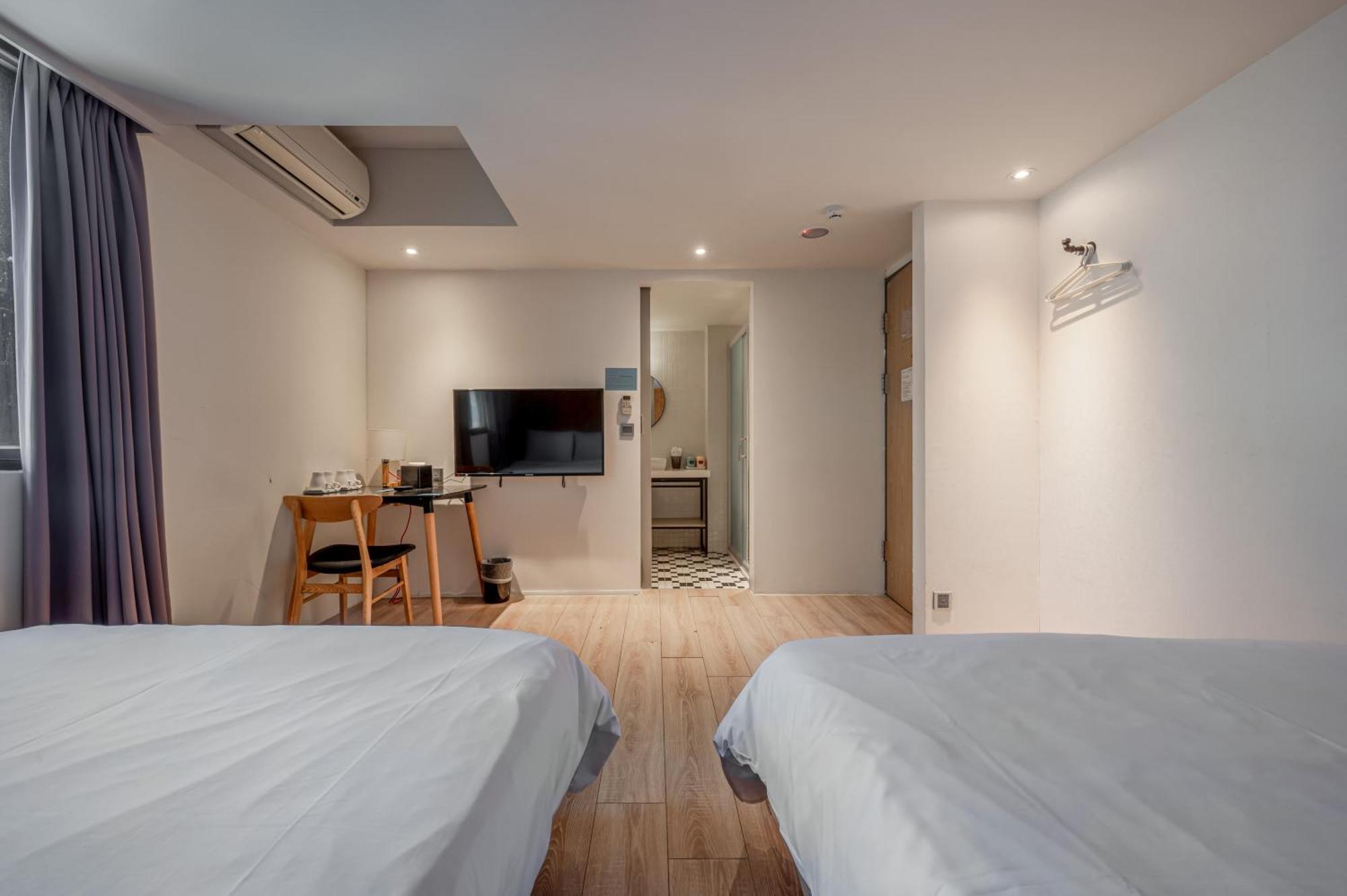 Light Hostel - Đài Nam Ngoại thất bức ảnh