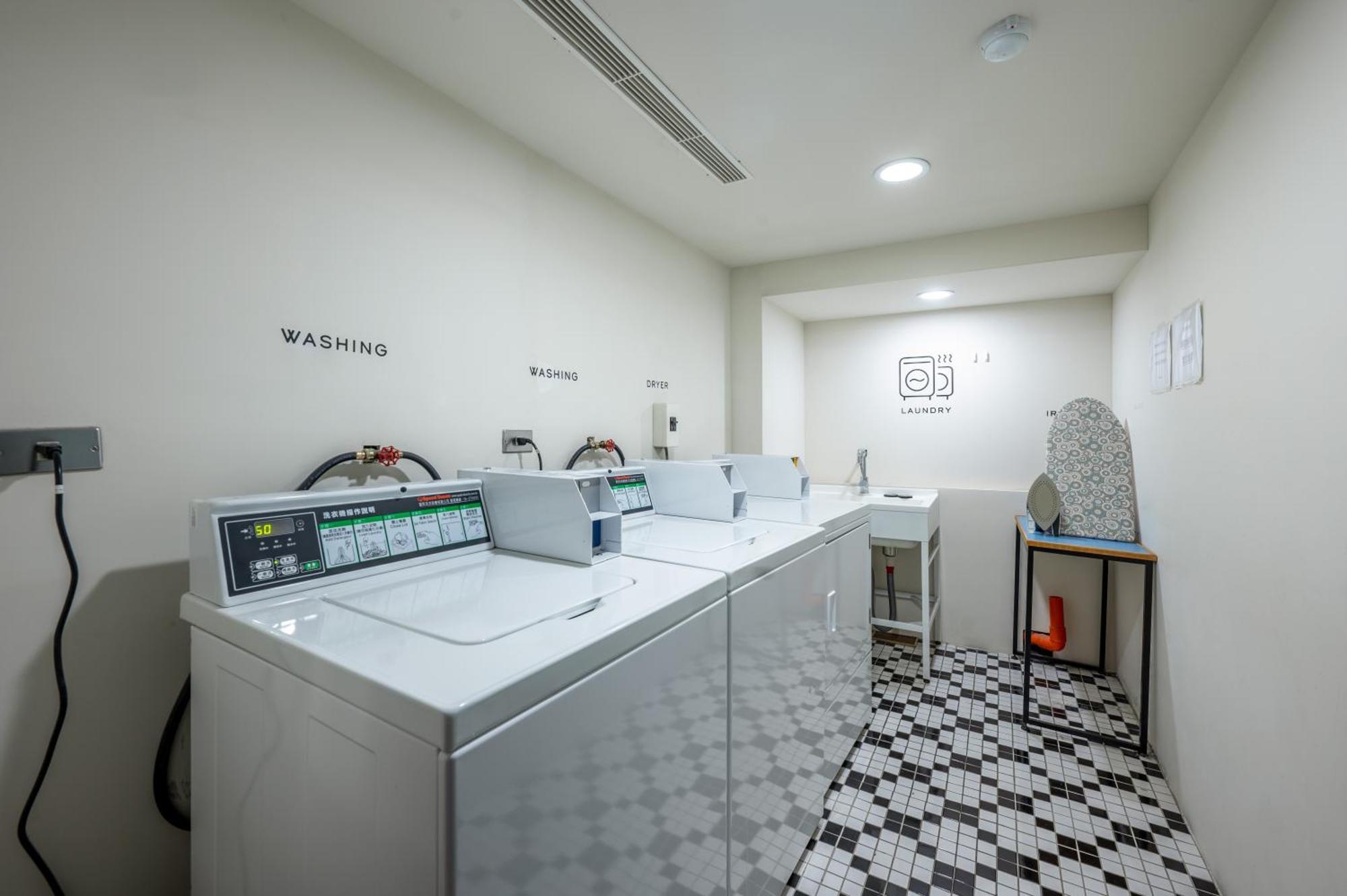 Light Hostel - Đài Nam Ngoại thất bức ảnh