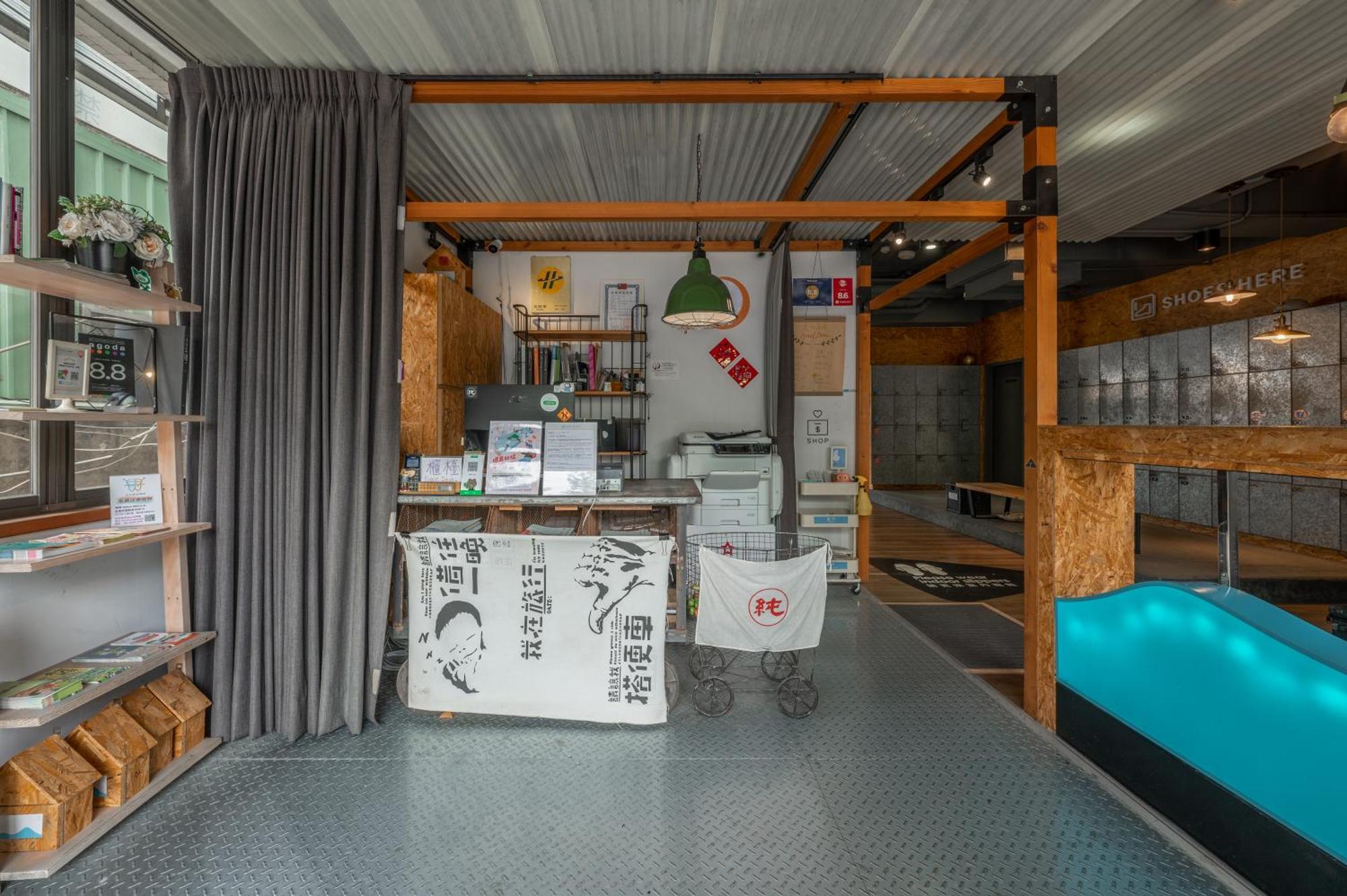Light Hostel - Đài Nam Ngoại thất bức ảnh
