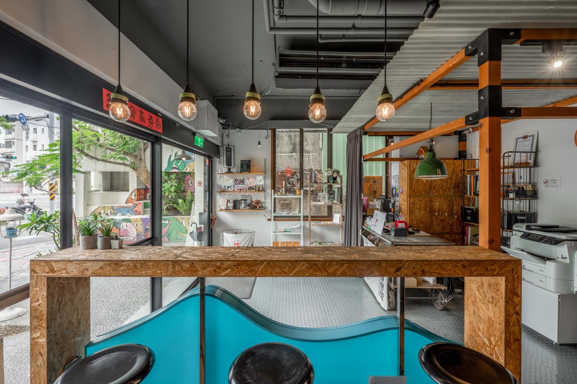 Light Hostel - Đài Nam Ngoại thất bức ảnh