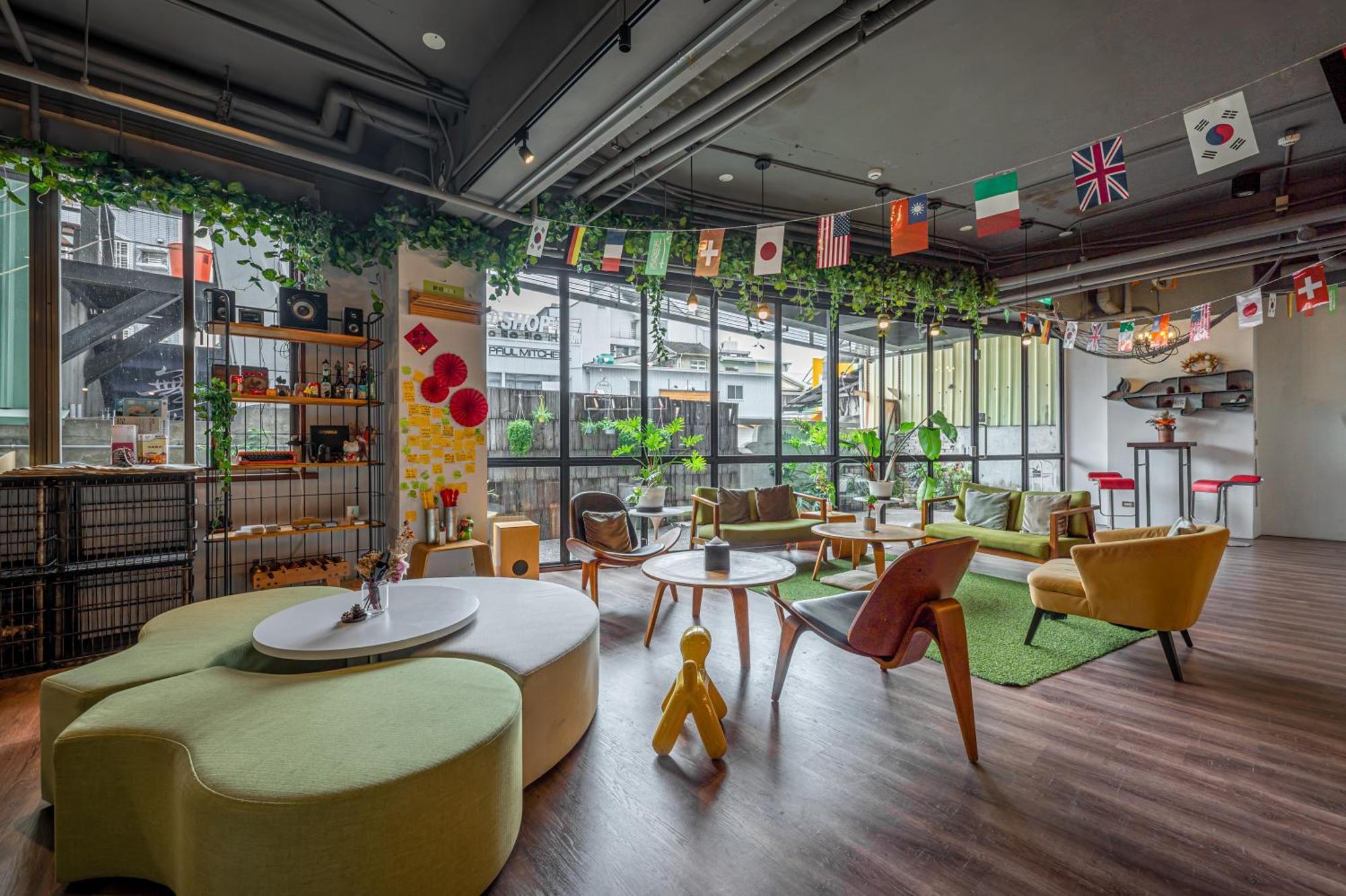 Light Hostel - Đài Nam Ngoại thất bức ảnh